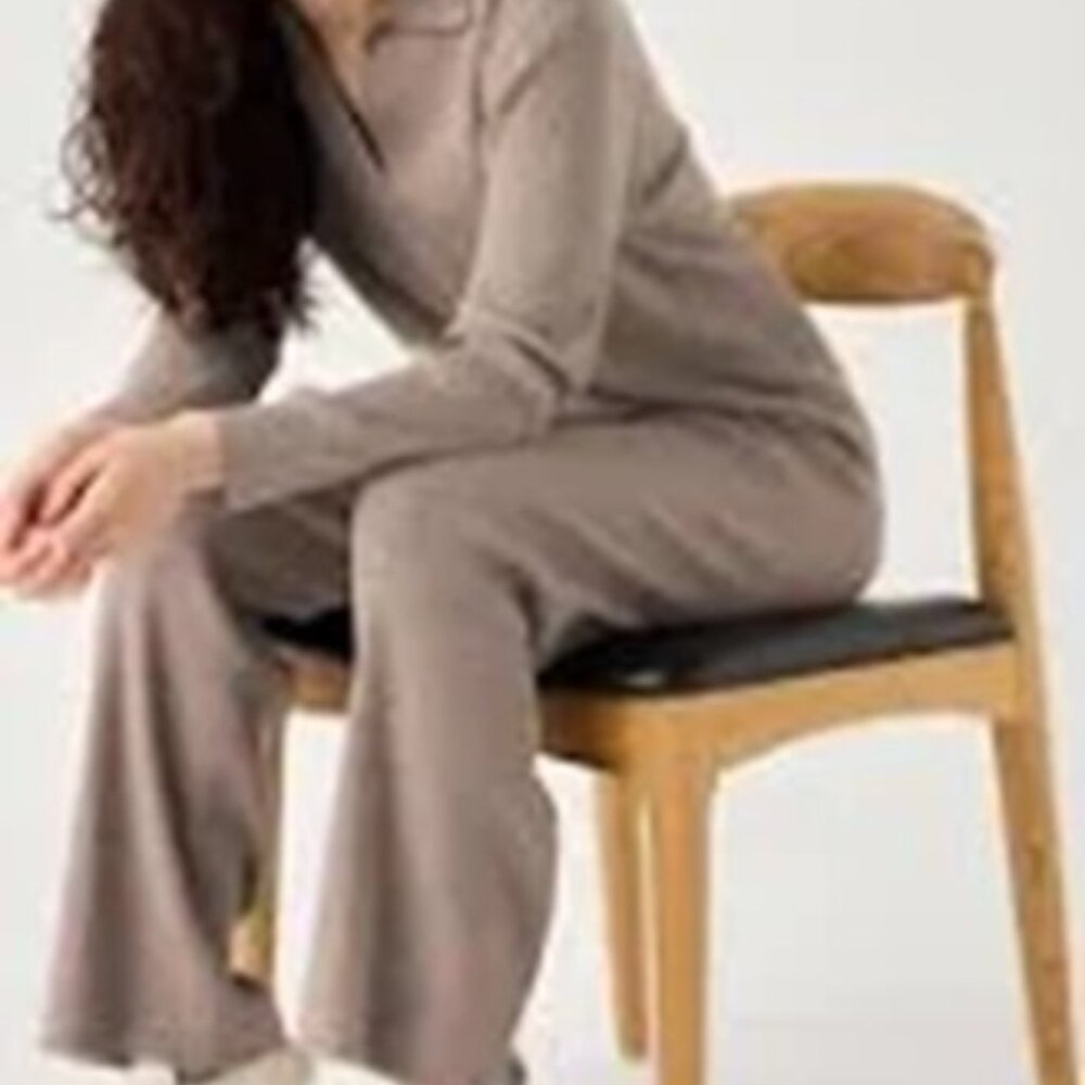 Uniqlo Washable Knit Ribbed Pants and Polo Sweater – New without tags